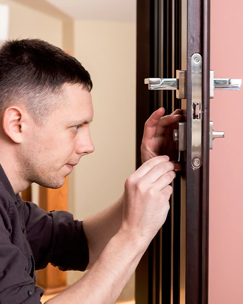 : Professional Locksmith For Commercial And Residential Locksmith Services in Queens, New York