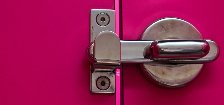 Childproof Gate Lock in Queens, New York